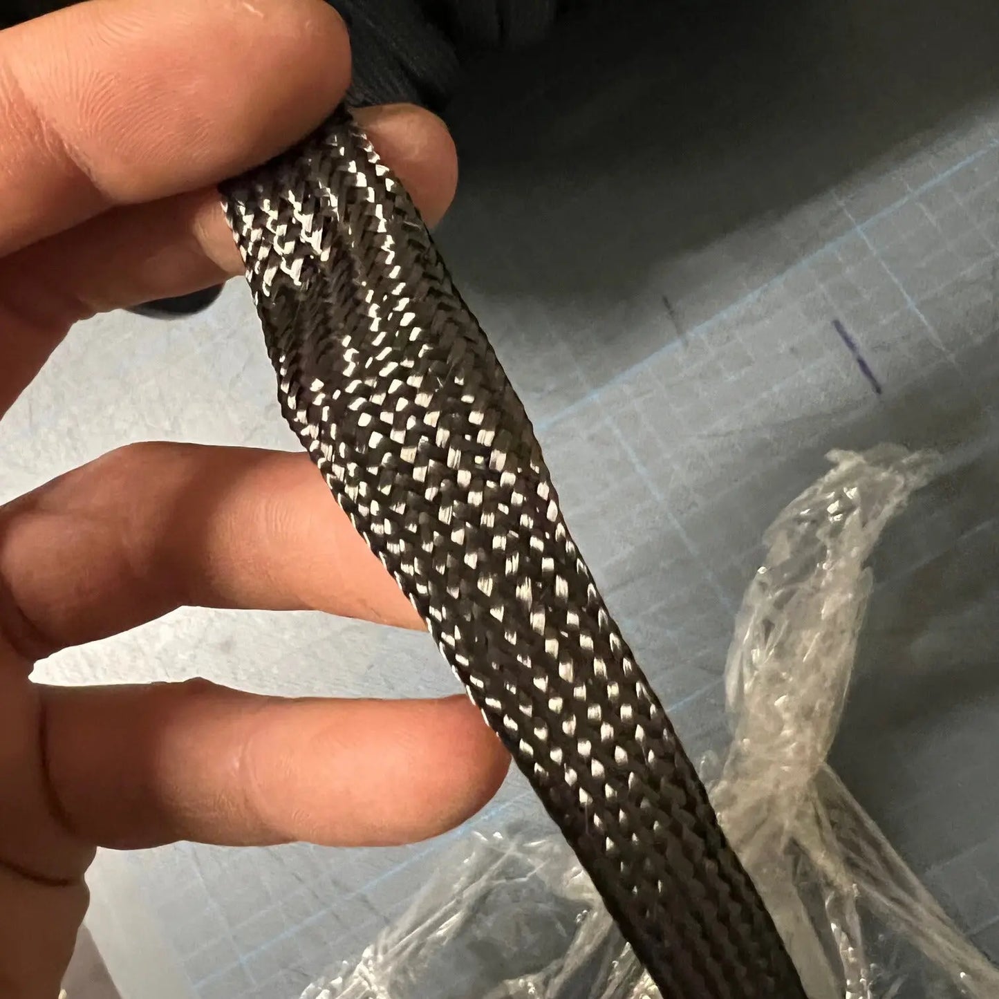 50m CFK Flechtschlauch Kohlefasergeflechtschlauch 10g/m, D=8-15mm - Bieber-Flytec